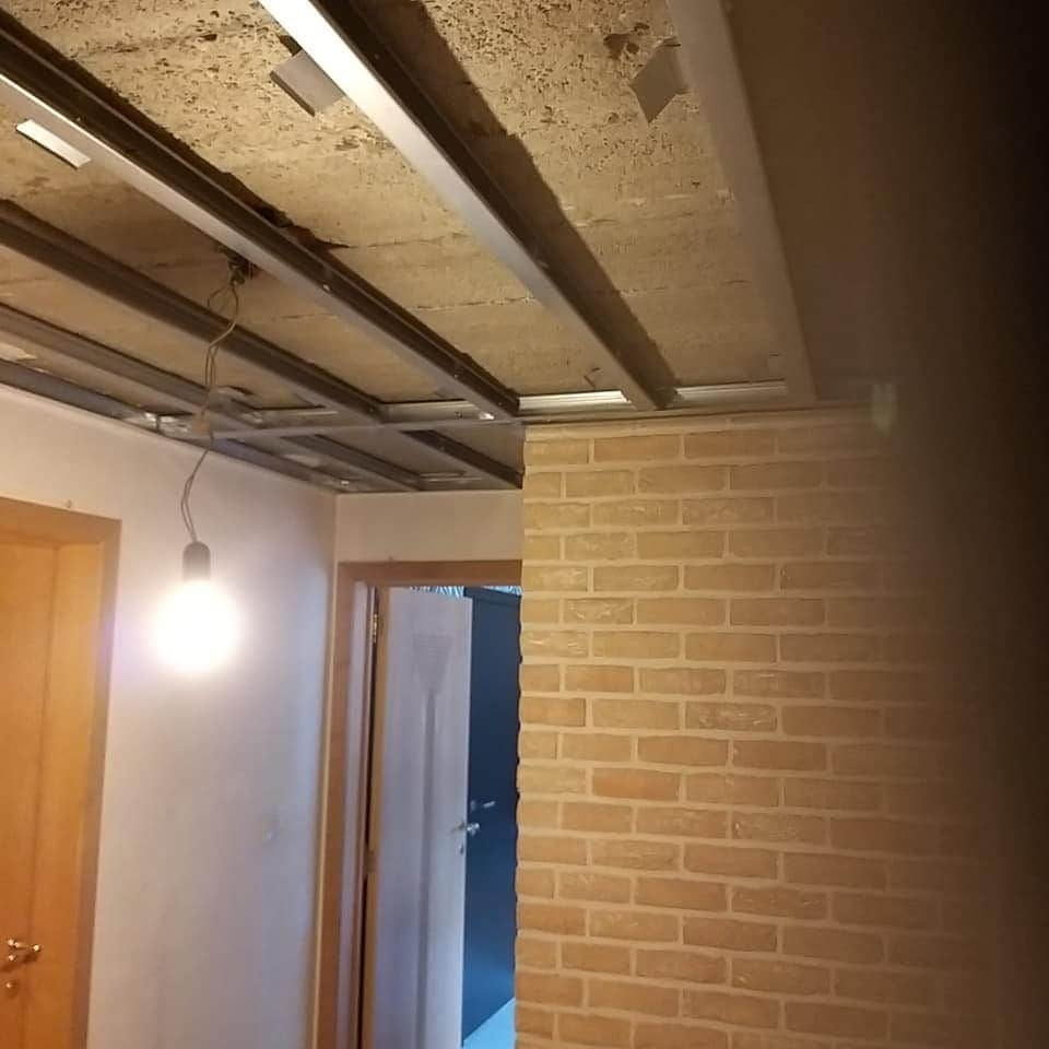 Gyprocwerken en thermowood plafonds Boekt - Vrago Interieur